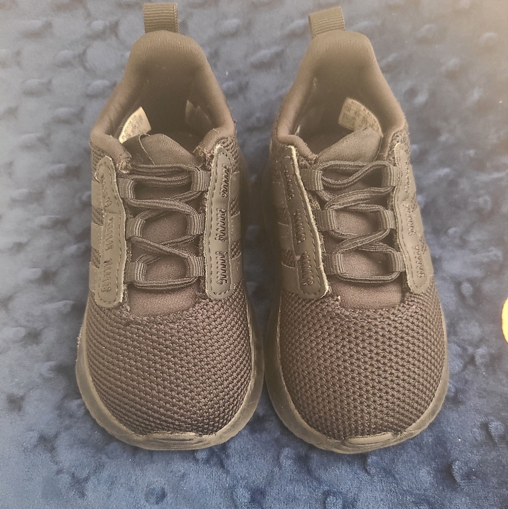 Adidas Racer TR21